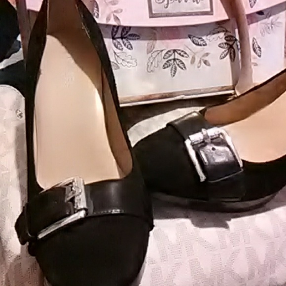 Michael Kors Vero Cuoio Suede and Leather heels - Picture 4 of 8